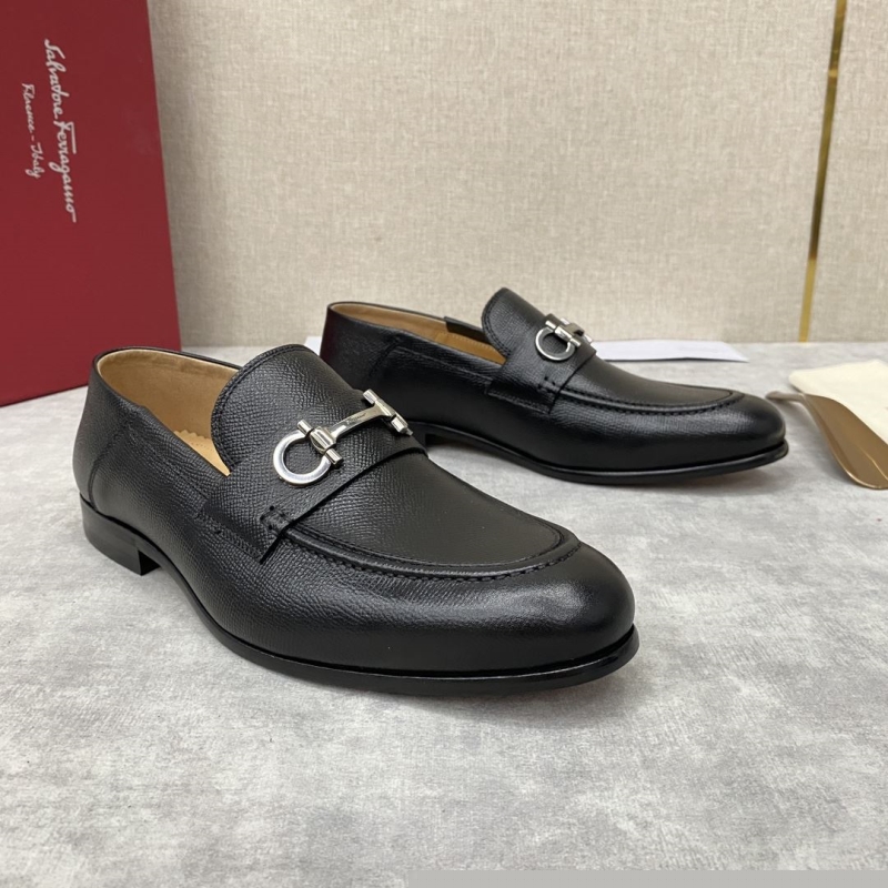F**di leather shoes